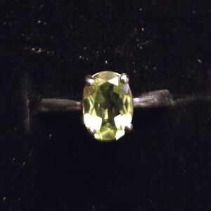 Genuine Peridot 925 Silver Ring Size 5